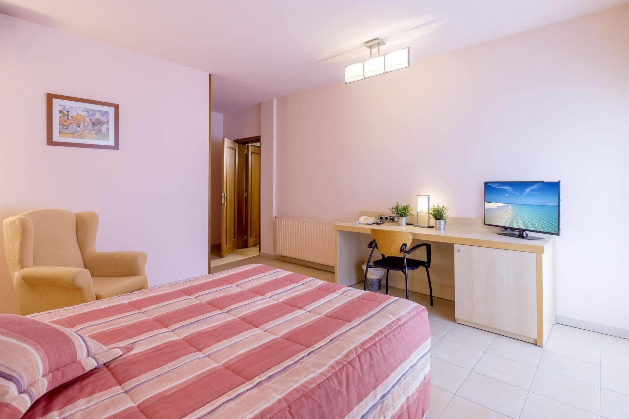Hotel Sausa Vilafreser ภายนอก รูปภาพ