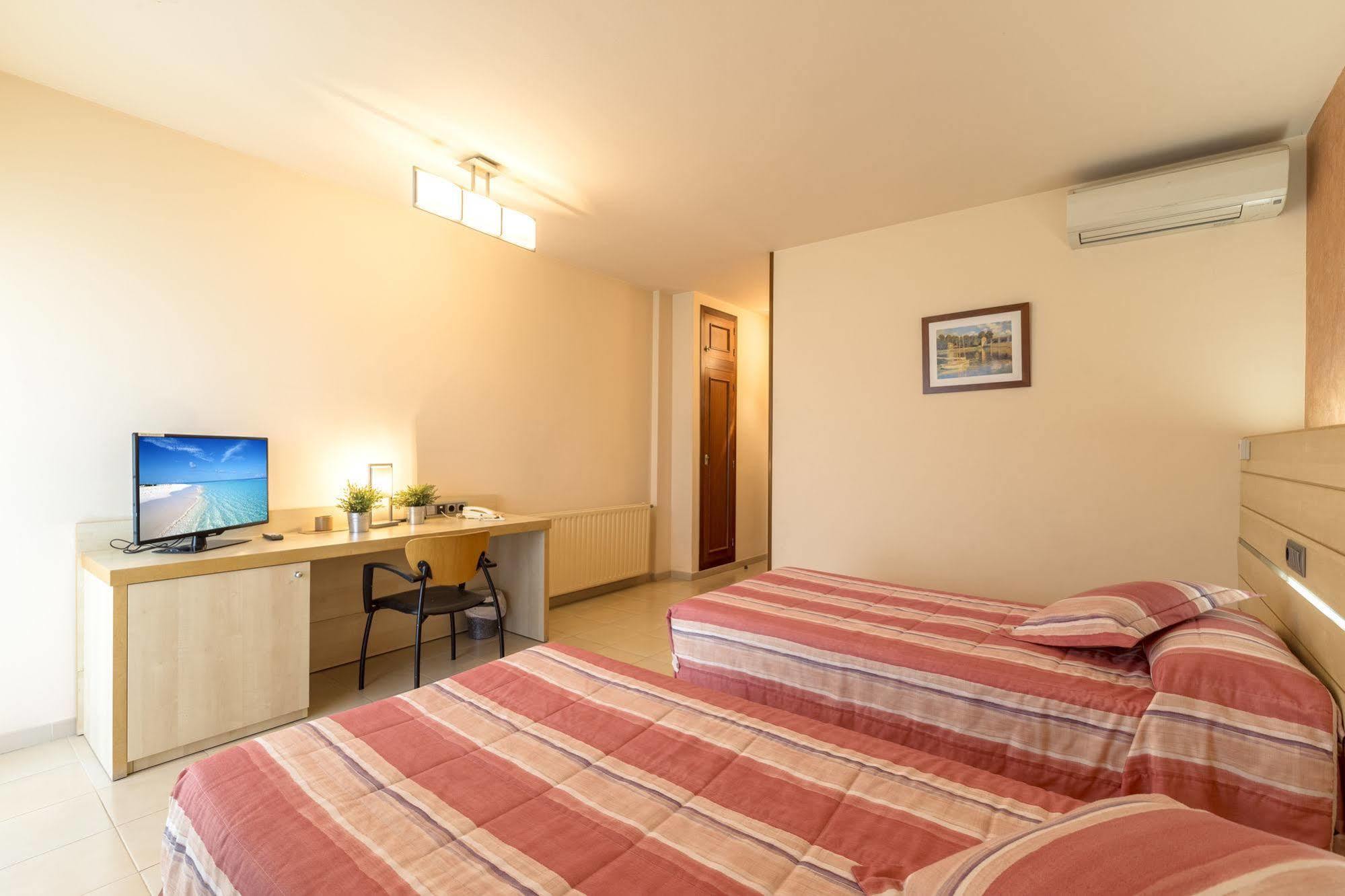 Hotel Sausa Vilafreser ภายนอก รูปภาพ