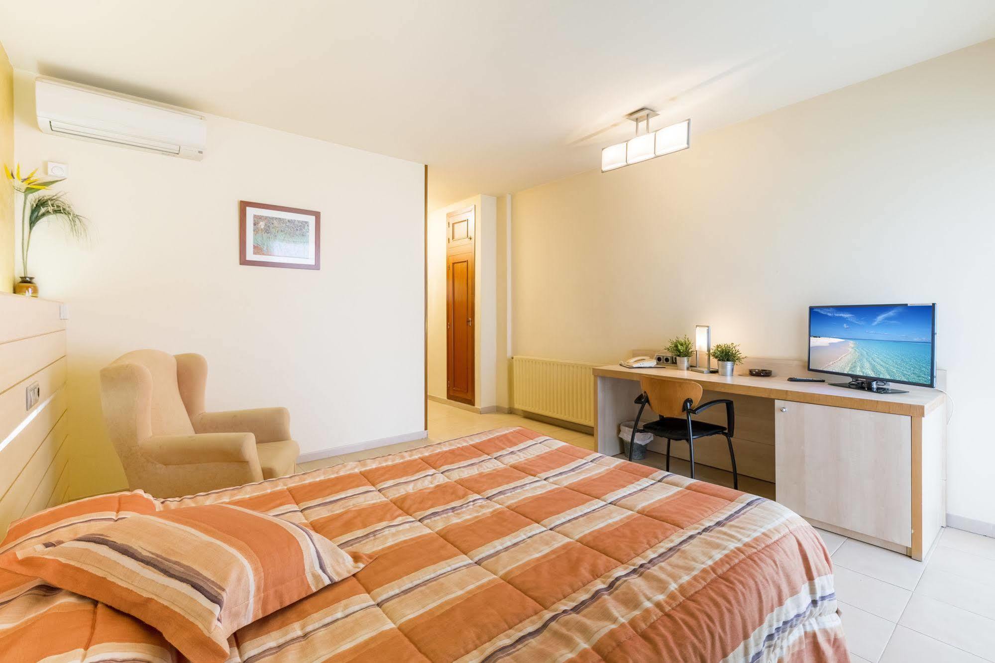 Hotel Sausa Vilafreser ภายนอก รูปภาพ